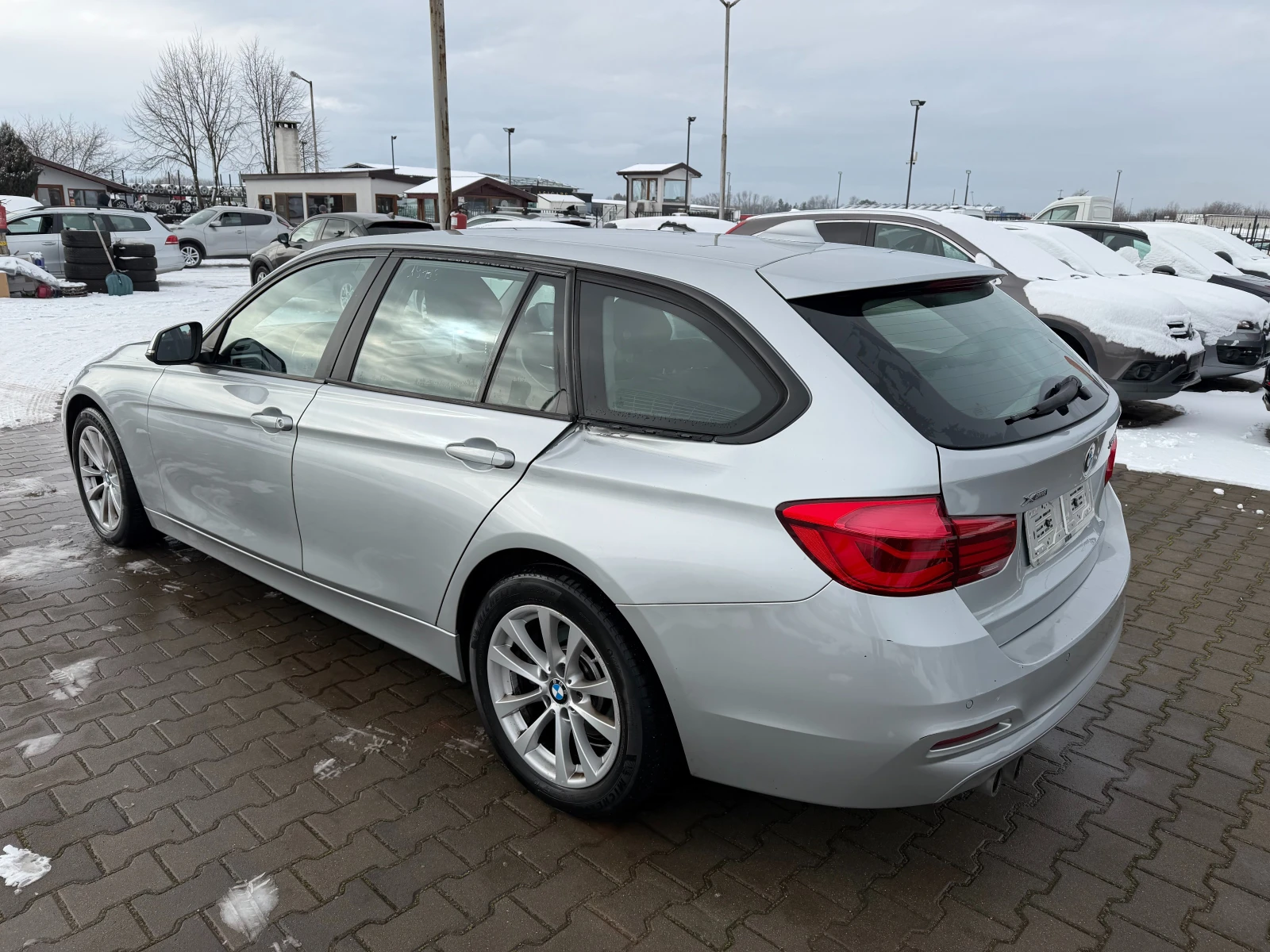 BMW 320 D xDrive AVTOMAT/NAVI EURO 6 - изображение 8
