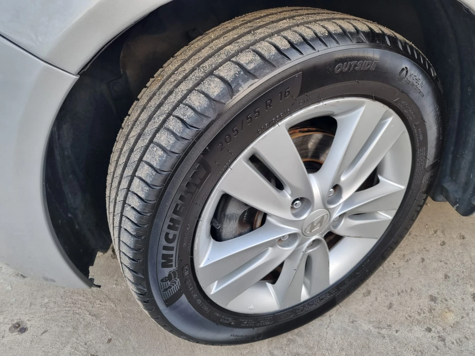 Hyundai Ix20 1.6i ШВЕЙЦАРИЯ, снимка 14 - Автомобили и джипове - 53714536