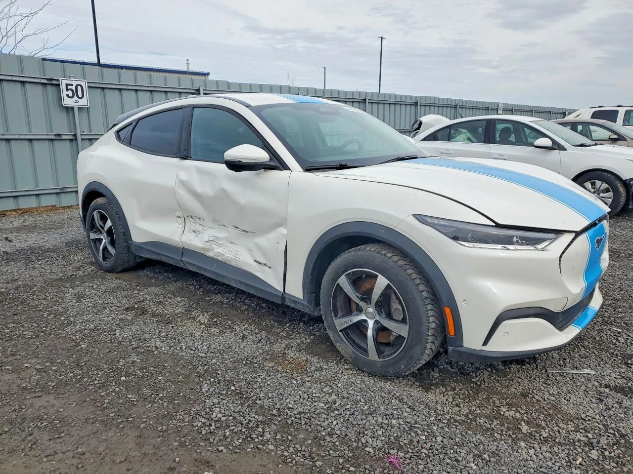 Ford Mustang Mach-E Select, снимка 4 - Автомобили и джипове - 53900777