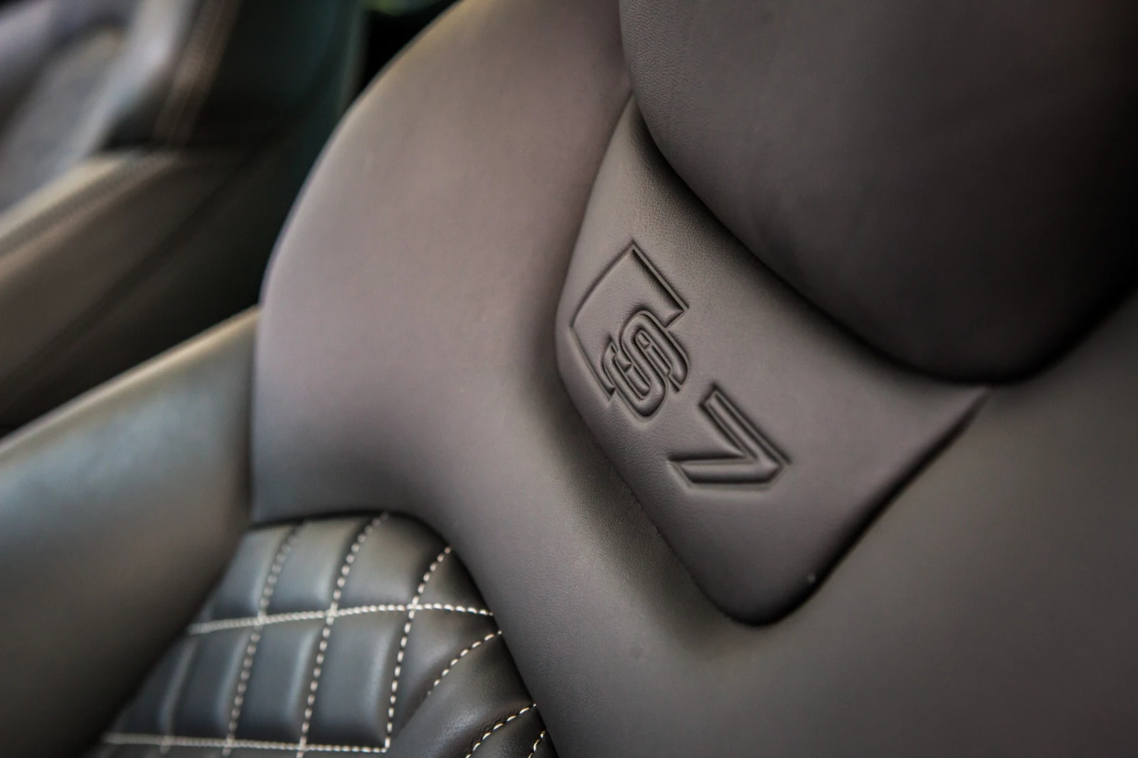 Audi S7 V8T/B&O/HU/Night Vision/Cruise Control, снимка 16 - Автомобили и джипове - 54187882