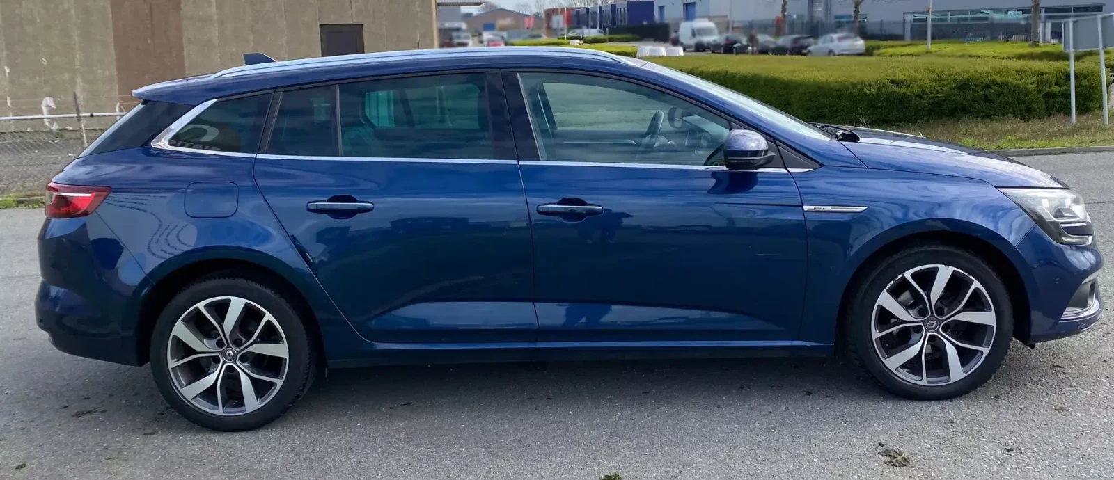 Renault Megane ESTATE BOSE NAVI KEYLESS MASSAGE LED EURO6 | Mobile.bg � ����������� 4