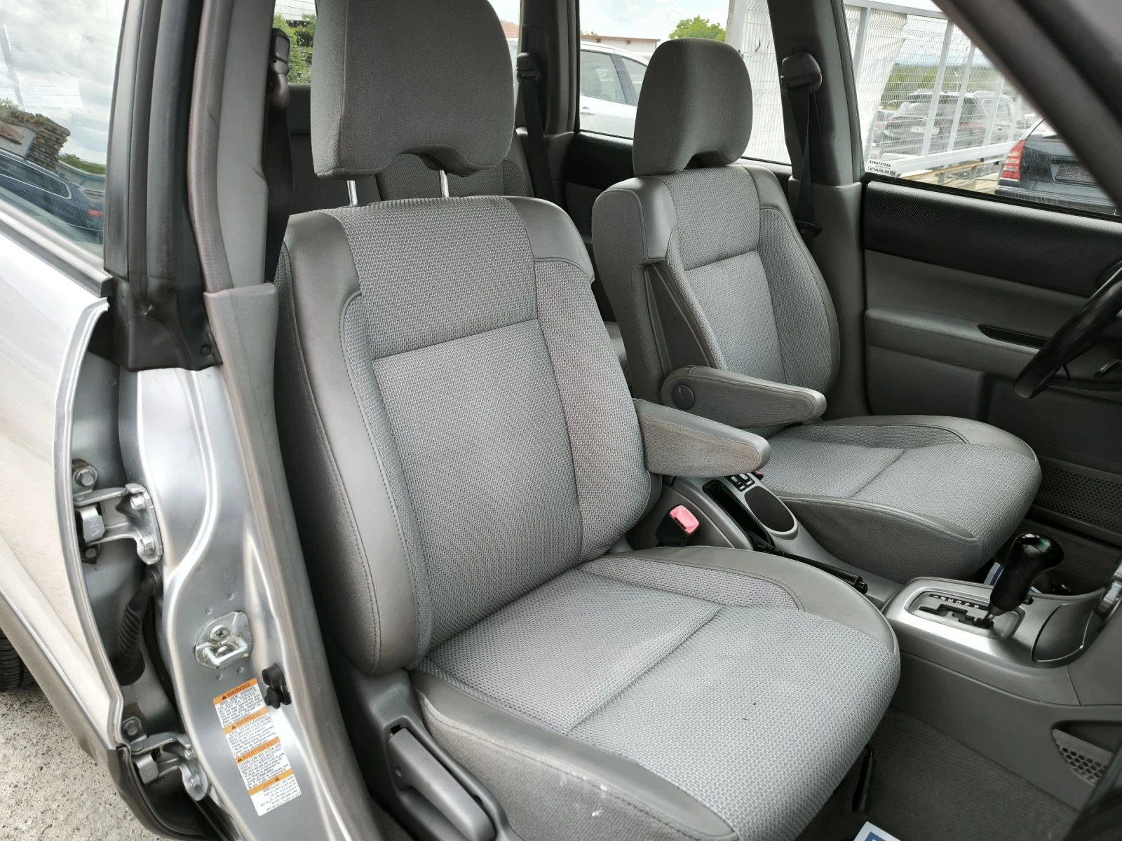 Subaru Forester 2.0i automatic , снимка 8 - Автомобили и джипове - 54605757