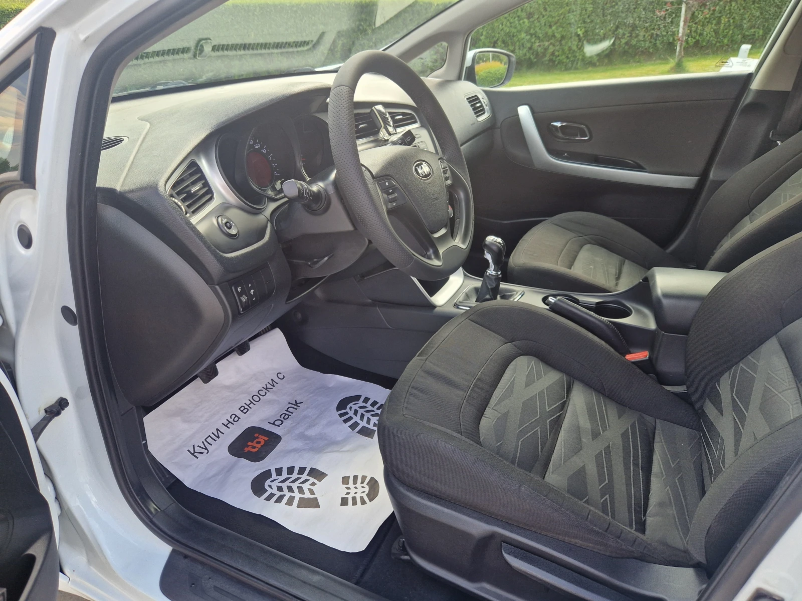 Kia Ceed 1.6/110кс/ЕU5, снимка 7 - Автомобили и джипове - 54804383