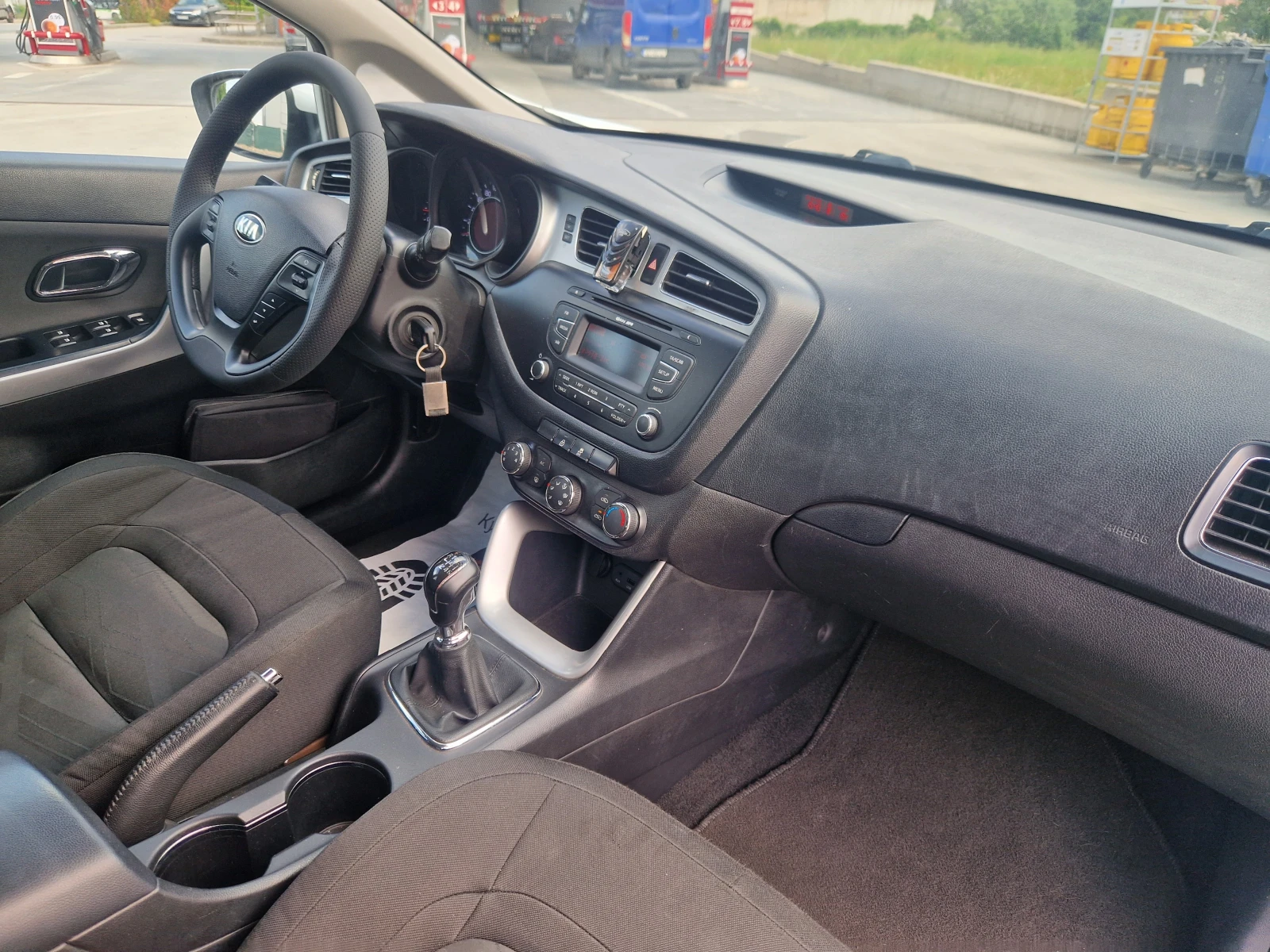 Kia Ceed 1.6/110кс/ЕU5, снимка 12 - Автомобили и джипове - 54804383