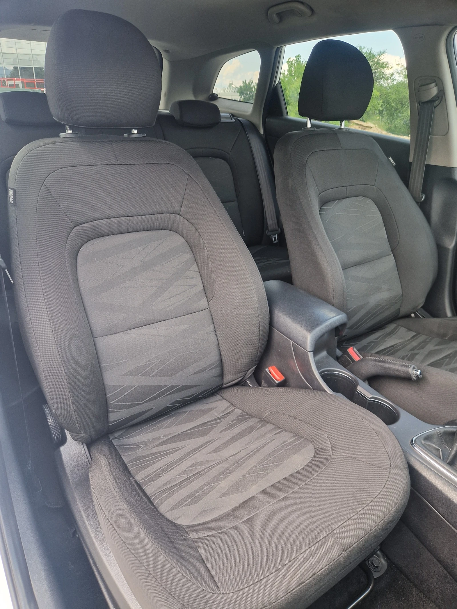 Kia Ceed 1.6/110кс/ЕU5, снимка 13 - Автомобили и джипове - 54804383