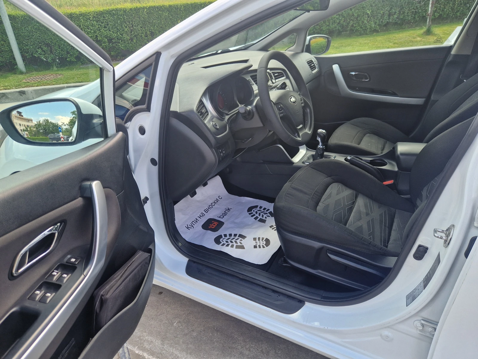 Kia Ceed 1.6/110кс/ЕU5, снимка 8 - Автомобили и джипове - 54804383