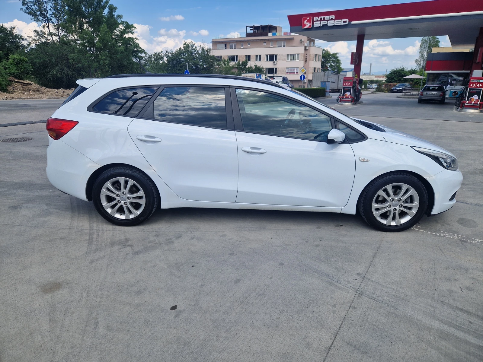 Kia Ceed 1.6/110кс/ЕU5, снимка 10 - Автомобили и джипове - 54804383