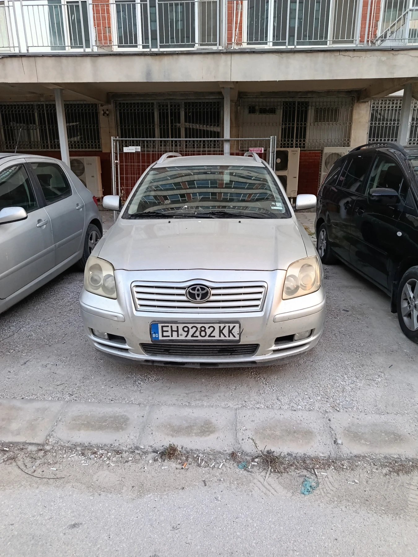 Toyota Avensis D4D, снимка 5 - Автомобили и джипове - 55074315
