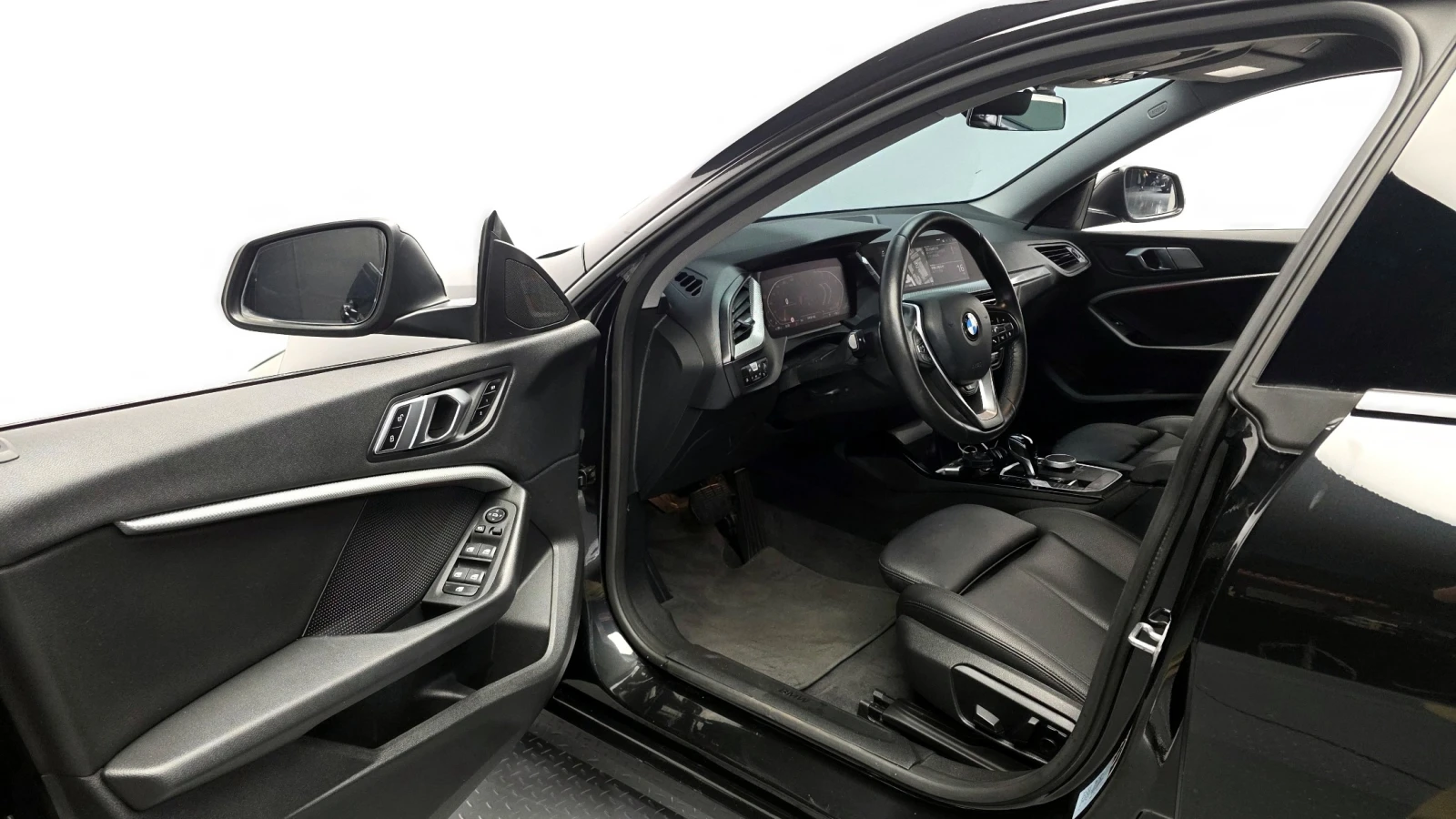 BMW 220 Gran Coupe Advantage (F44), снимка 5 - Автомобили и джипове - 55460383