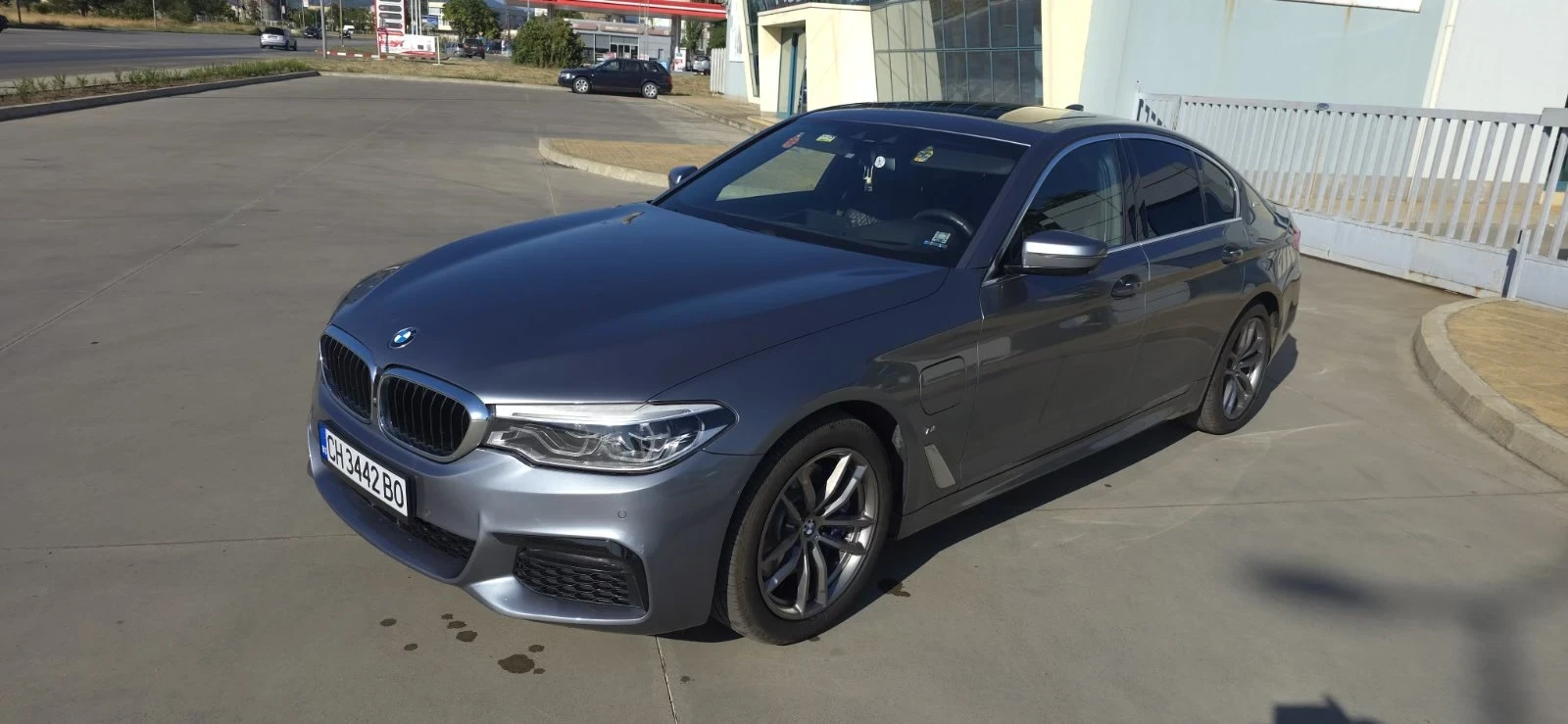 BMW 530E  iPerformance M Sport | ACC | 360  | Head-, снимка 2 - Автомобили и джипове - 55493493