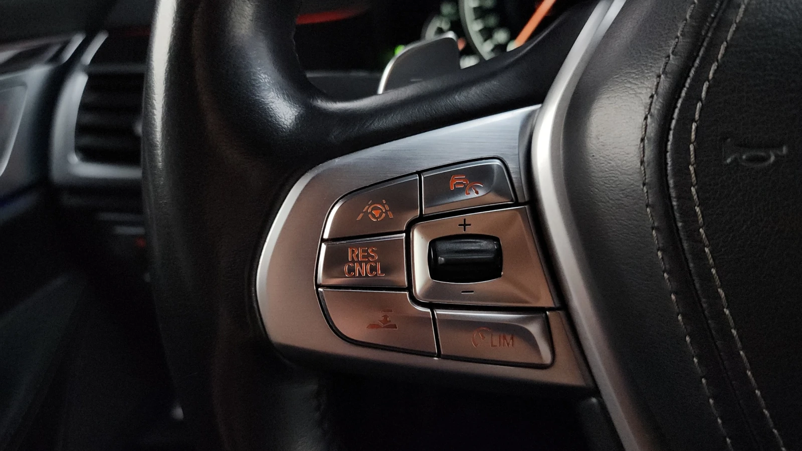 BMW 740 d xDrive M Sport | HUD | 360  | Soft Close | Венти, снимка 13 - Автомобили и джипове - 55874931