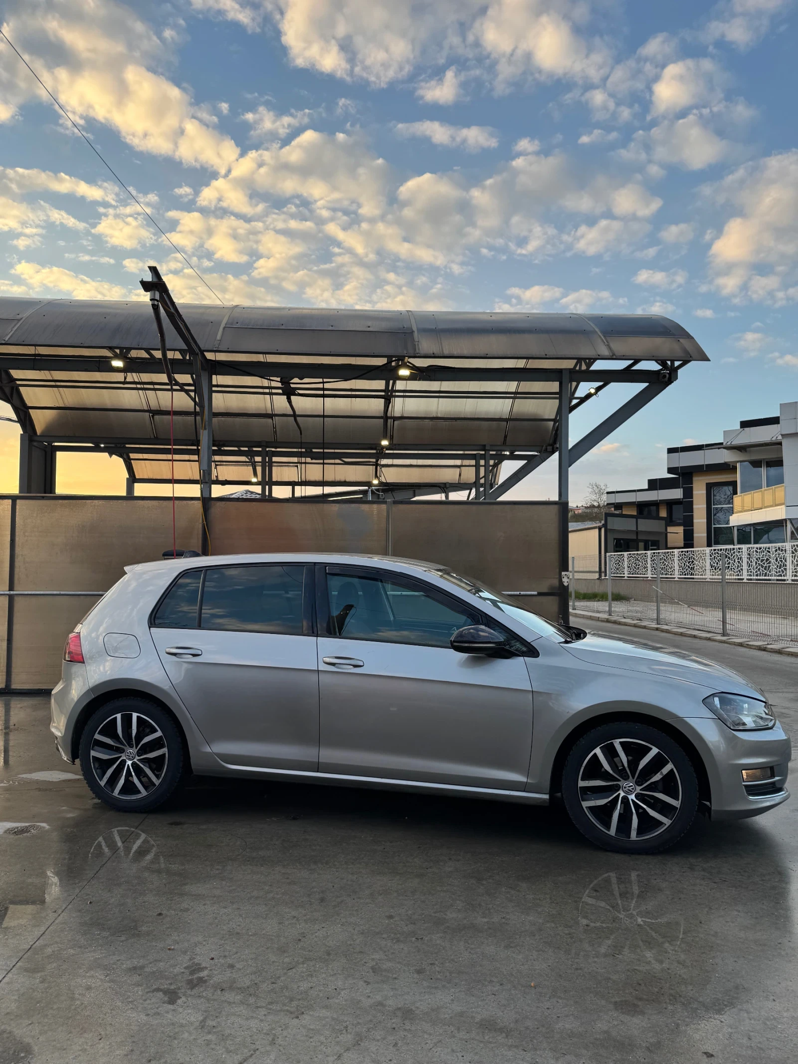 VW Golf, снимка 4 - Автомобили и джипове - 55971730