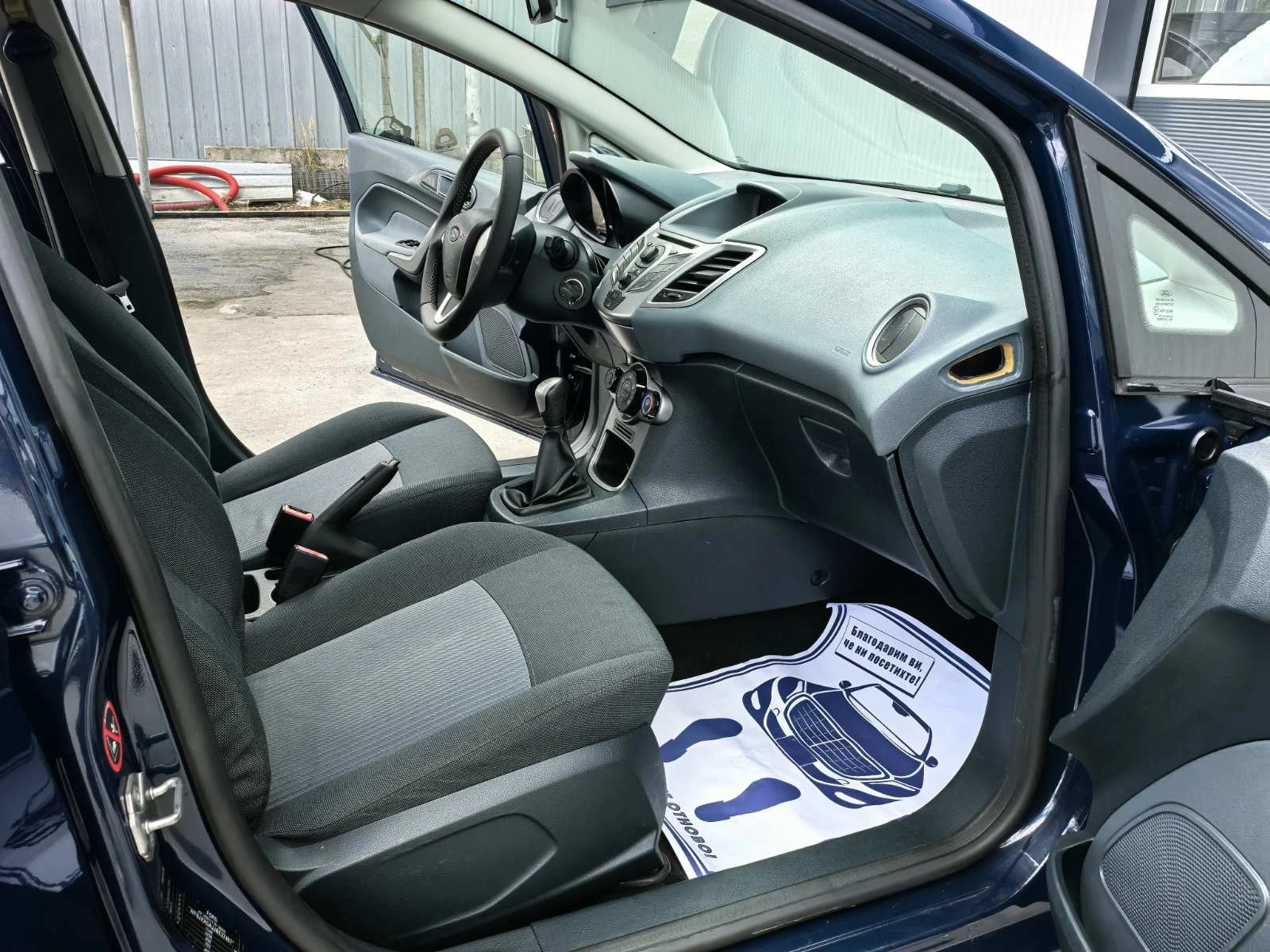Ford Fiesta 1.4hdi-KLIMA, снимка 11 - Автомобили и джипове - 56215603