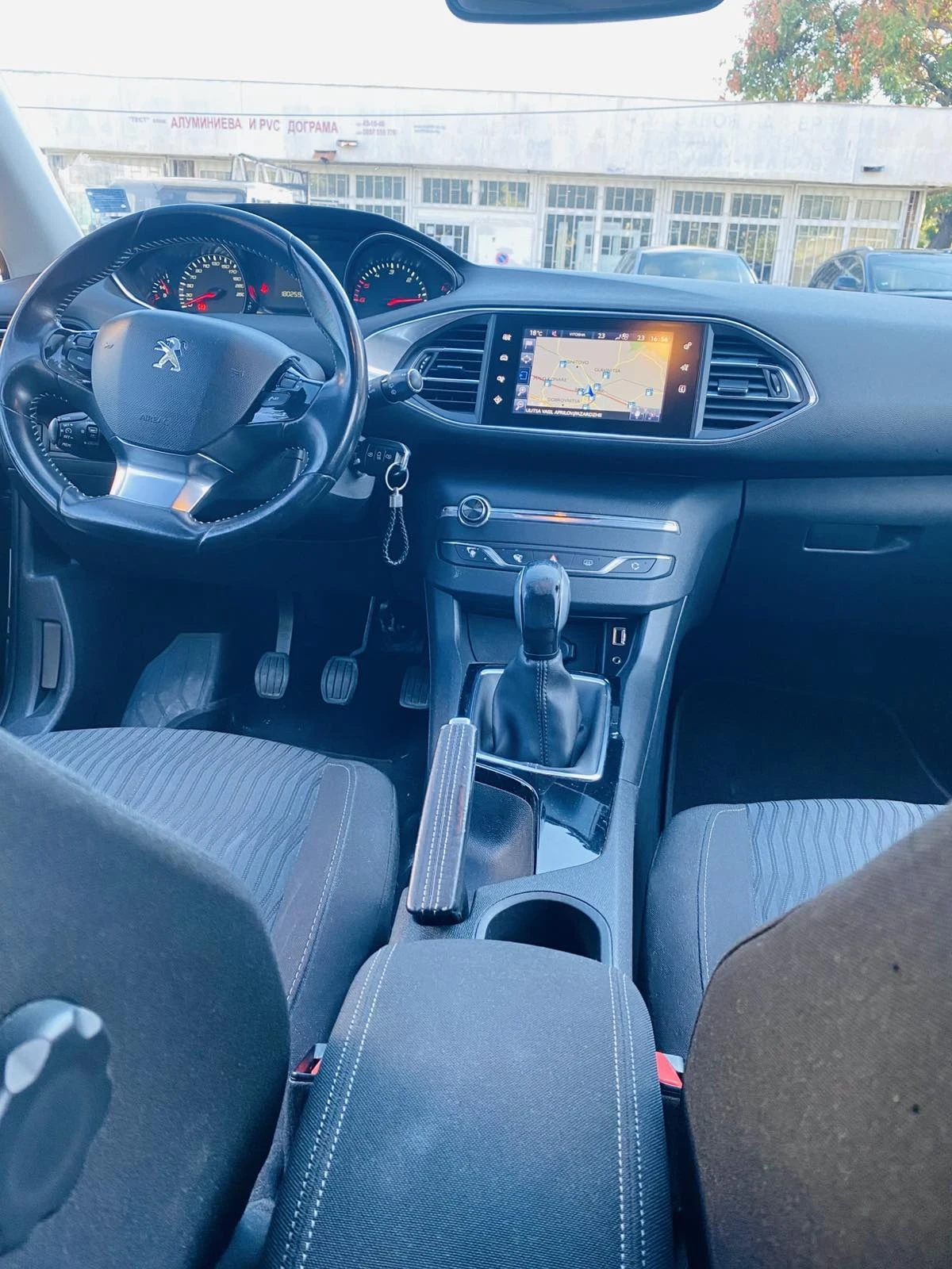 Peugeot 308 1.6 BLUEHDI, снимка 6 - Автомобили и джипове - 56339248