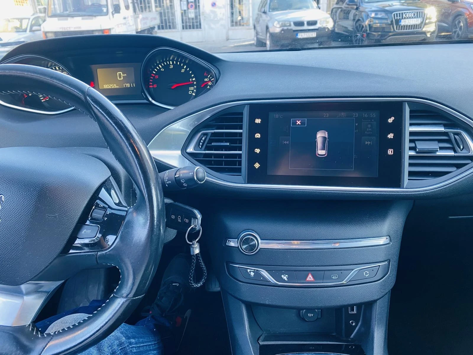 Peugeot 308 1.6 BLUEHDI, снимка 5 - Автомобили и джипове - 56339248