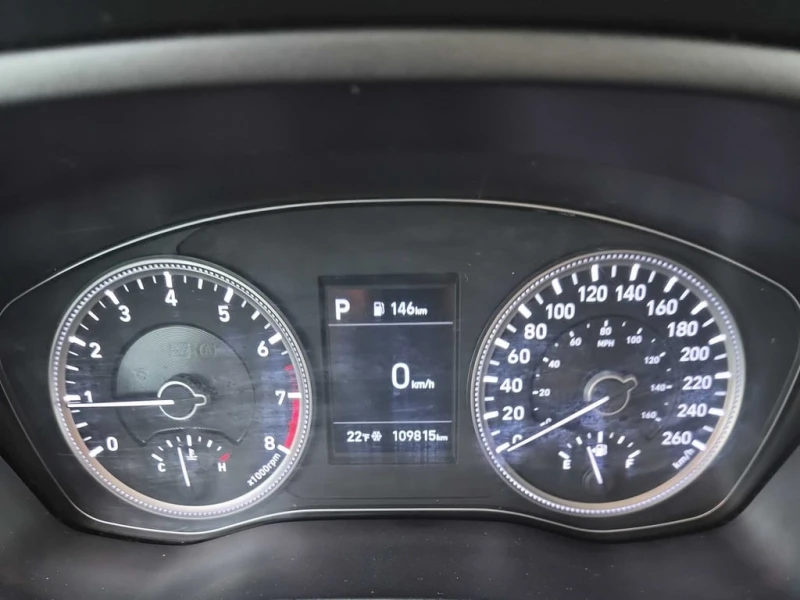 Hyundai Santa fe * 2.4L Essential AWD w/Safety Pkg/Dk Chrome Accent, снимка 8 - Автомобили и джипове - 52722094