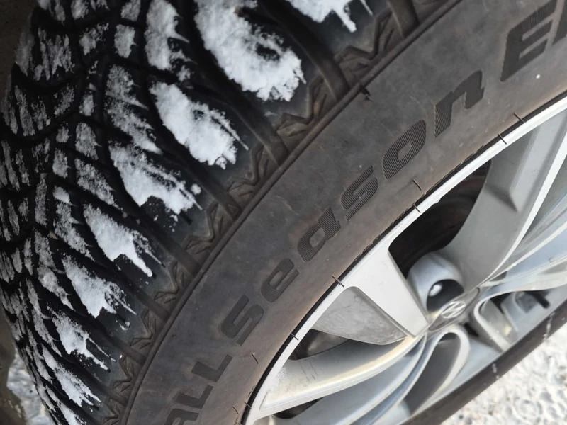 Hyundai Santa fe * 2.4L Essential AWD w/Safety Pkg/Dk Chrome Accent, снимка 14 - Автомобили и джипове - 52722094