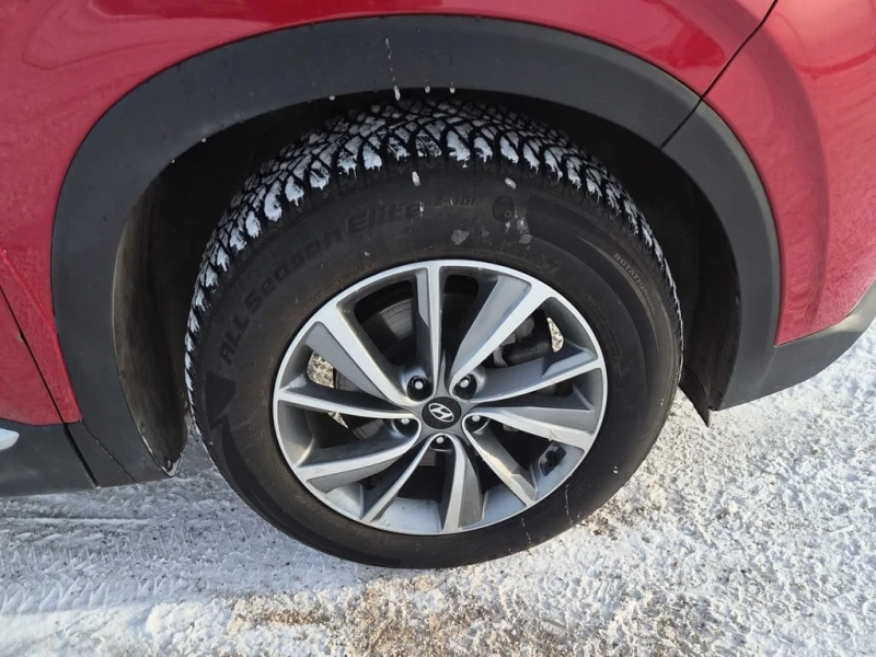 Hyundai Santa fe * 2.4L Essential AWD w/Safety Pkg/Dk Chrome Accent, снимка 6 - Автомобили и джипове - 52722094