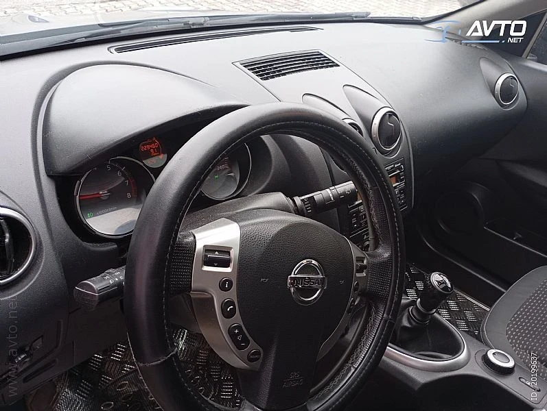 Nissan Qashqai 2.0Бензин  7 Местен, снимка 6 - Автомобили и джипове - 49480717