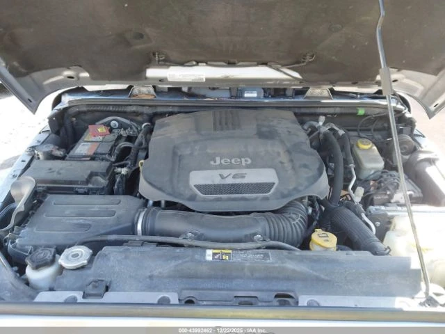 Jeep Wrangler UNLIMITED SAHARA 4X4, снимка 14 - Автомобили и джипове - 53145042