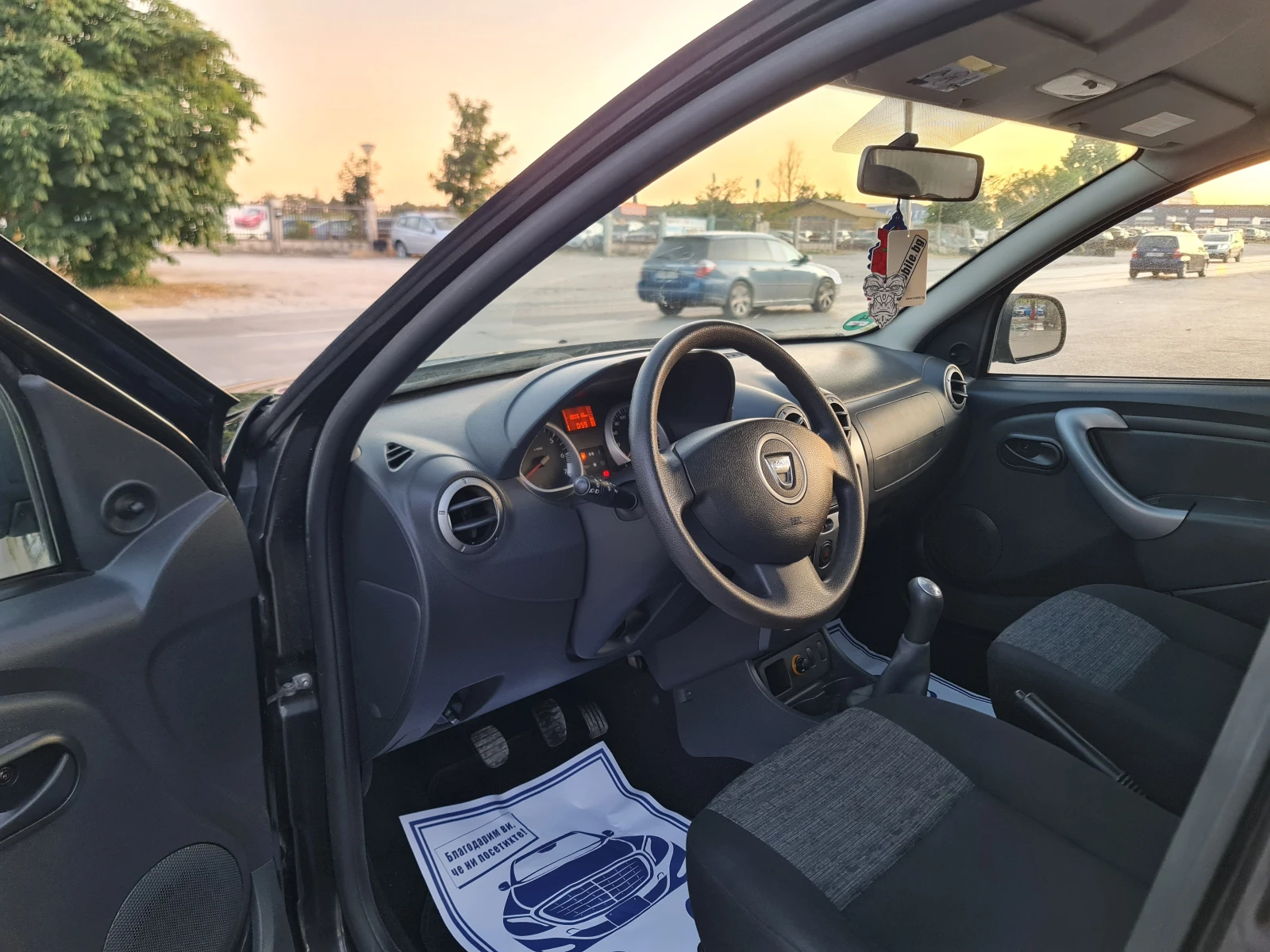Dacia Duster KATO ЧИСТО НОВ - изображение 7