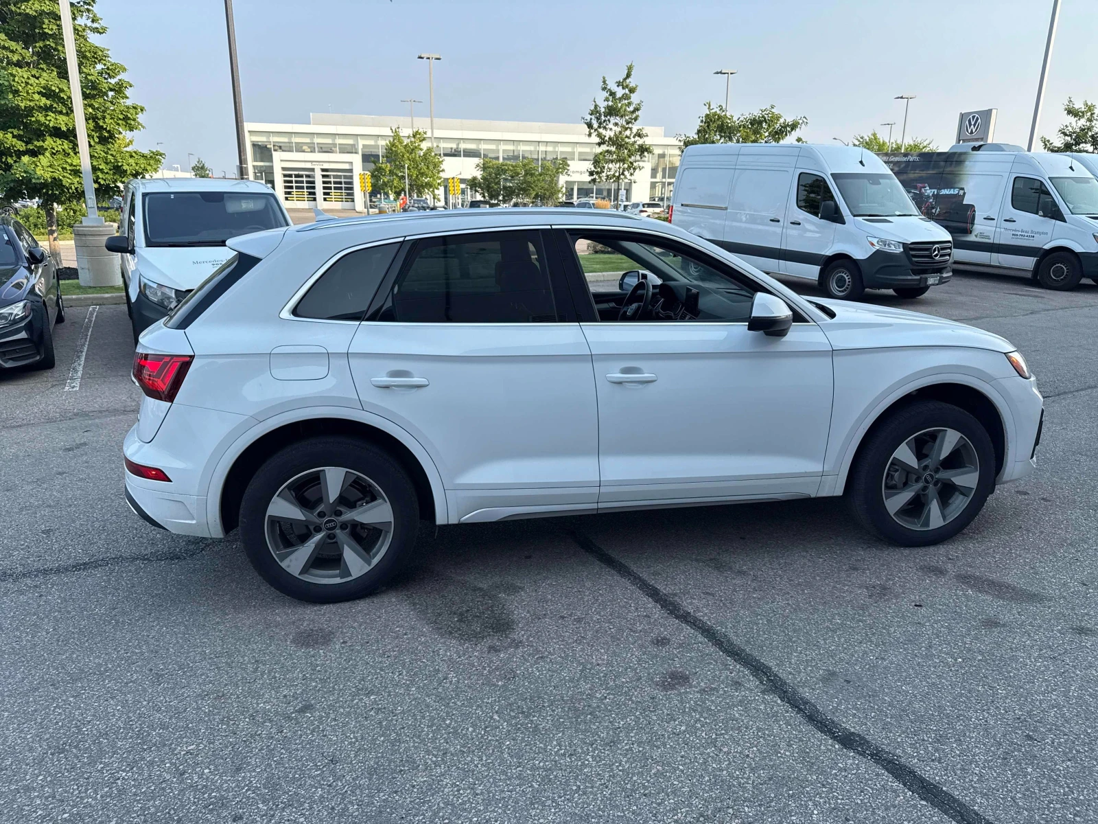 Audi Q5 * Komfort* * АВТОКРЕДИТ* * ЦЕНА ДО БЪЛГАРИЯ*  - изображение 3