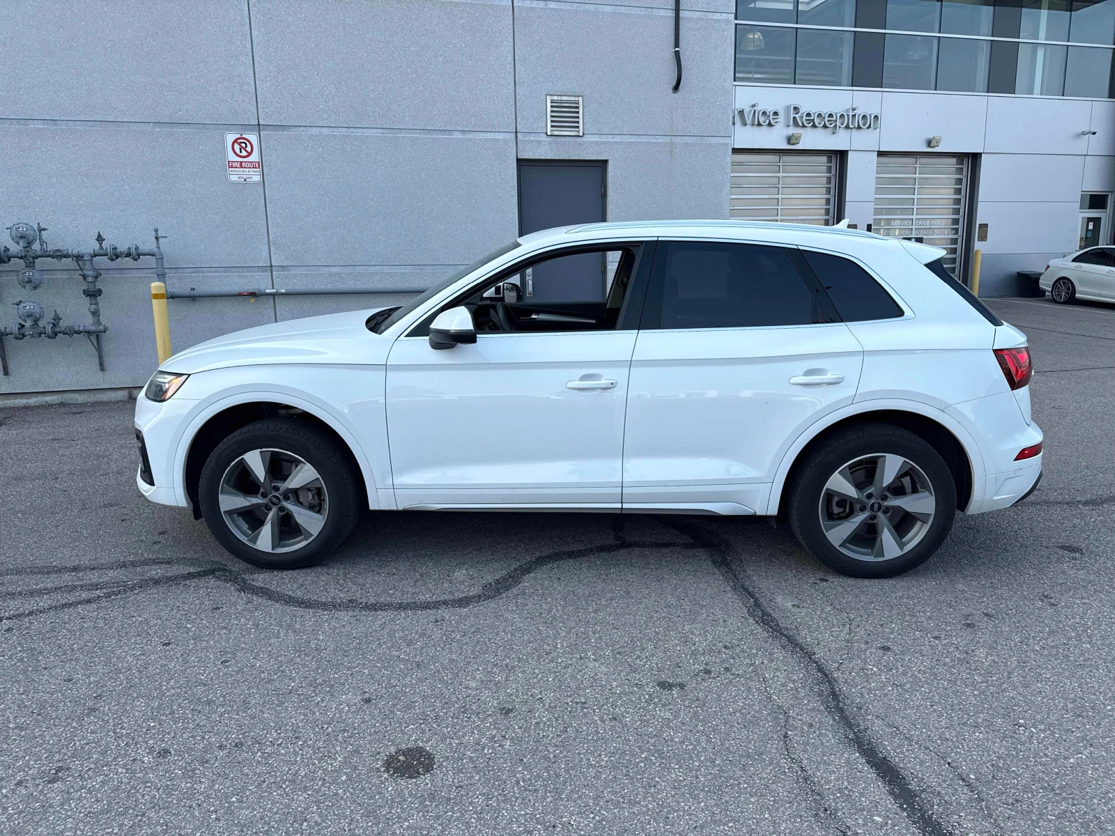 Audi Q5 * Komfort* * АВТОКРЕДИТ* * ЦЕНА ДО БЪЛГАРИЯ*  - изображение 2