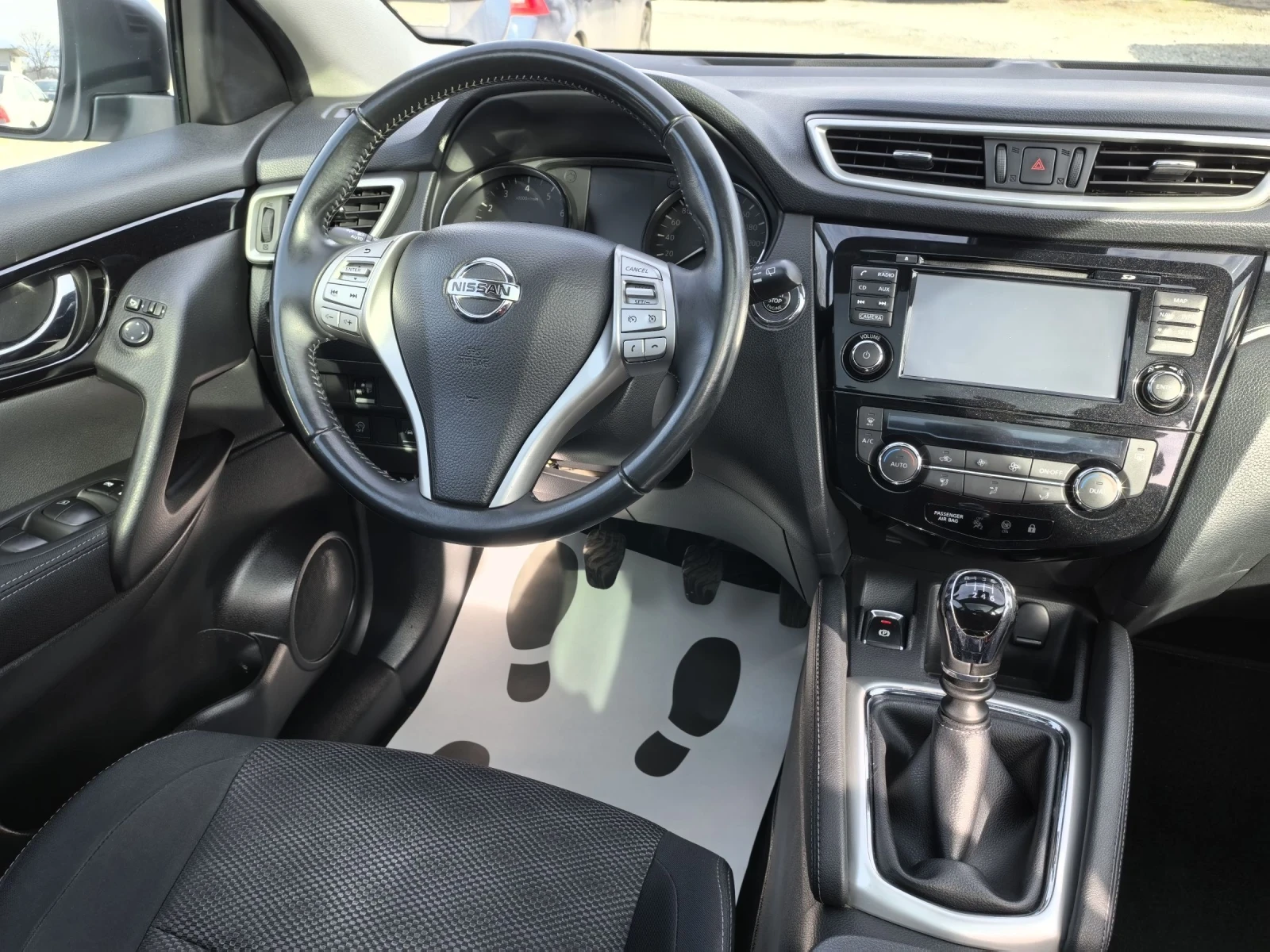 Nissan Qashqai 1.2T-116к.с(Чисто нов) 149х.км!!!Сервизна история! - изображение 10