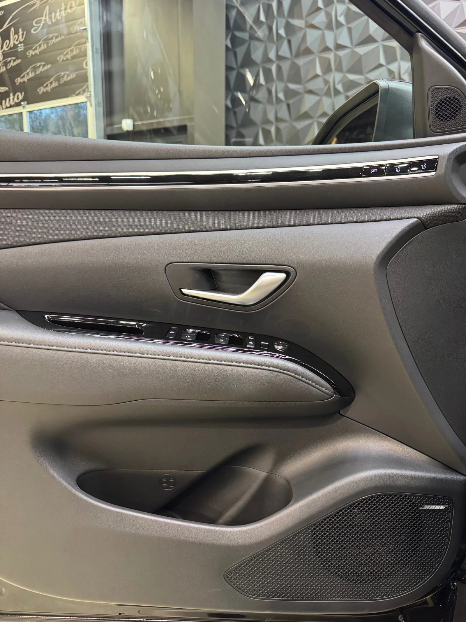 Hyundai Tucson HYBRID * FULL ������ * BOSE * �������� *  | Mobile.bg � ����������� 12