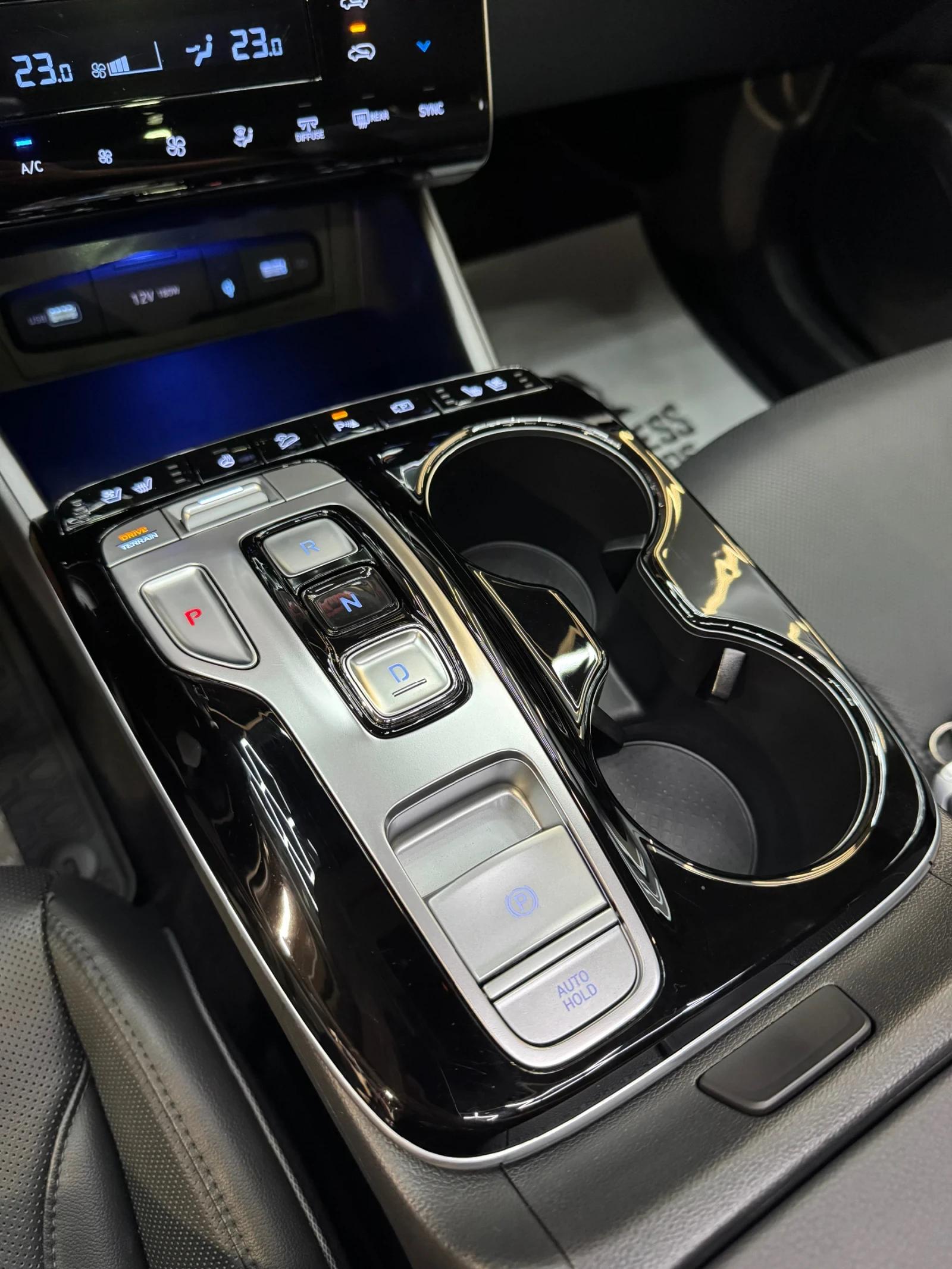 Hyundai Tucson HYBRID * FULL Екстри * BOSE * Панорама *  - изображение 8