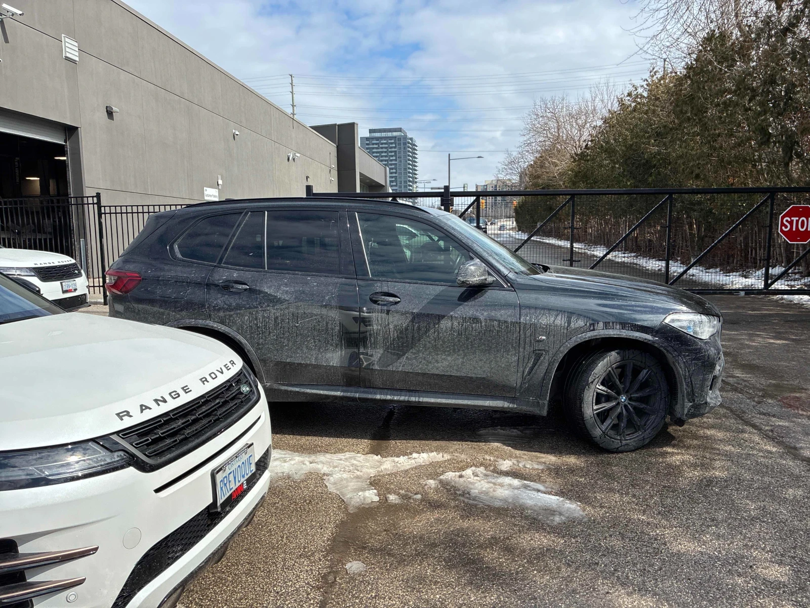 BMW X5 M* SPORT* HARMON* KARDON* 360КАМЕРА* LANE* ASSIST*, снимка 2 - Автомобили и джипове - 53917007