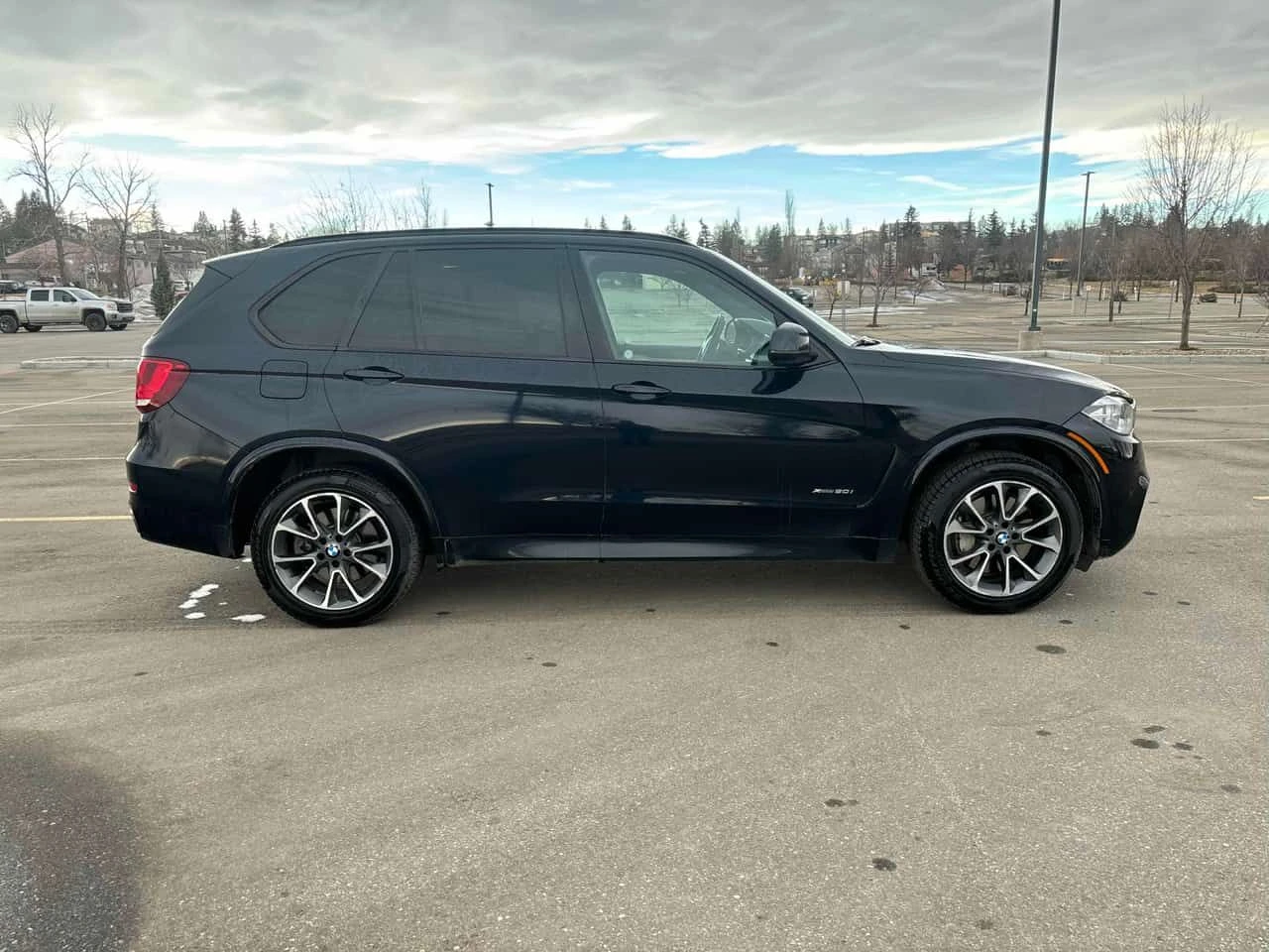 BMW X5 XDRIVE50I /CARFAX/Панорама/Подгрев/Хед ъп/ М пакет, снимка 3 - Автомобили и джипове - 54039074