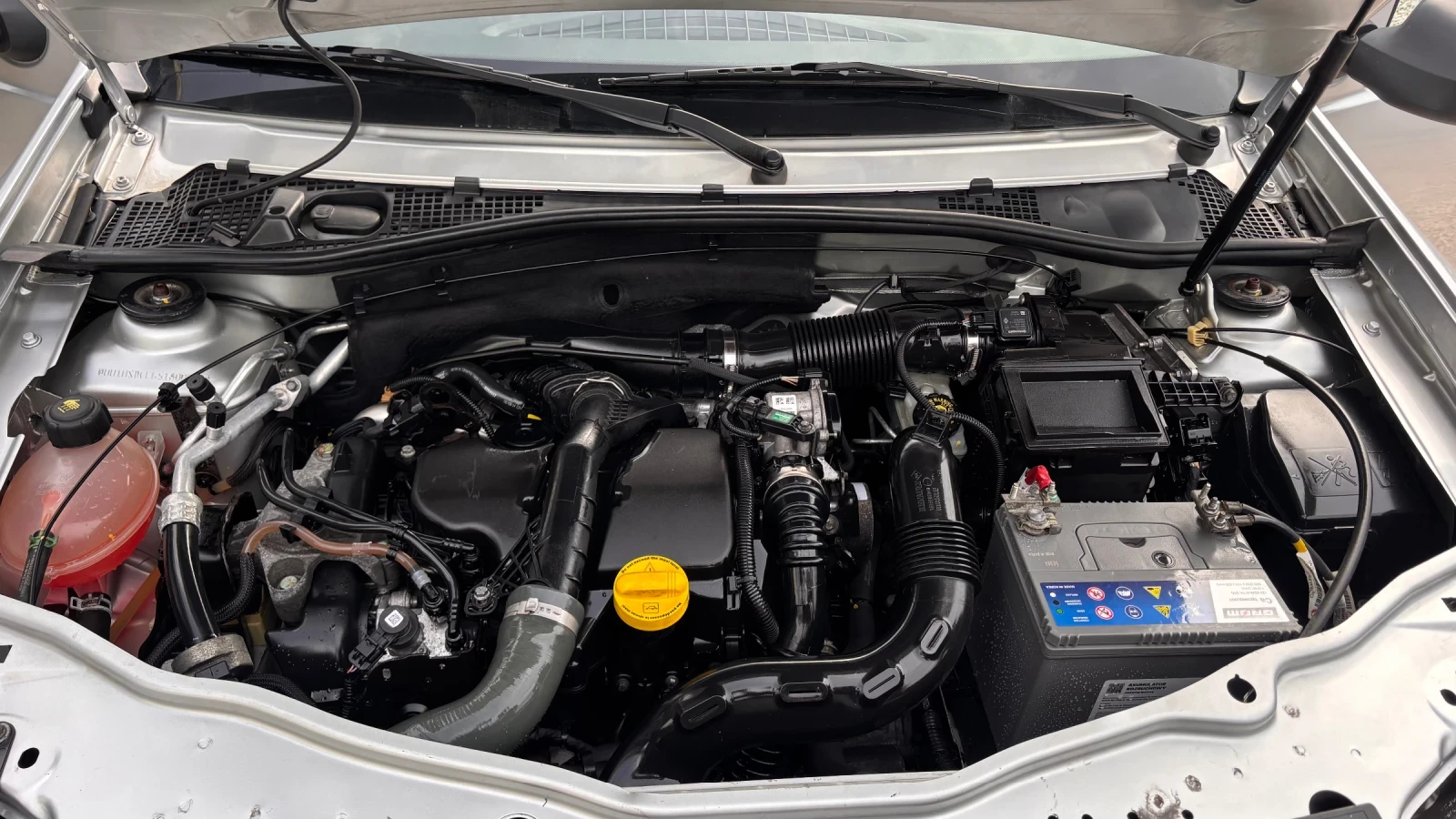 Dacia Duster Нов внос от Италия, снимка 10 - Автомобили и джипове - 54149281