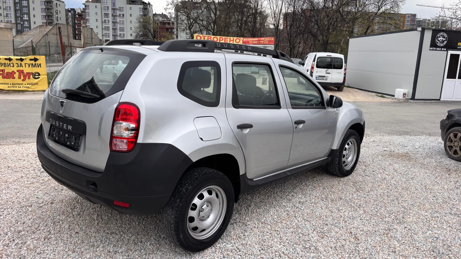 Dacia Duster Нов внос от Италия, снимка 4 - Автомобили и джипове - 54149281