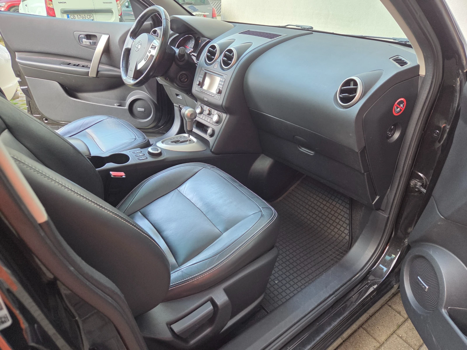 Nissan Qashqai TEKNA-2.0DCI/4x4/Facelift/Avtomat, снимка 12 - Автомобили и джипове - 55069016