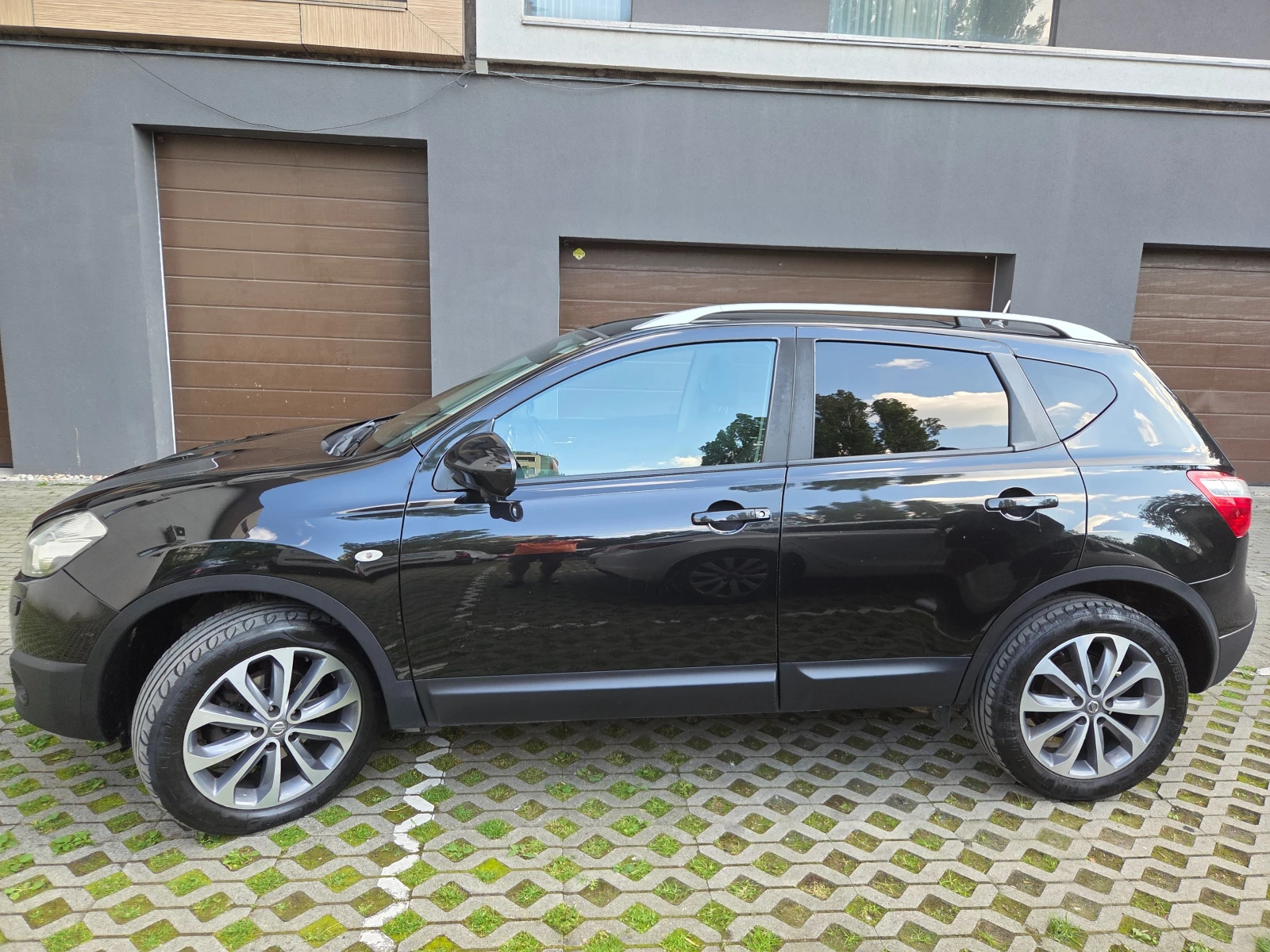 Nissan Qashqai TEKNA-2.0DCI/4x4/Facelift/Avtomat, снимка 4 - Автомобили и джипове - 55069016