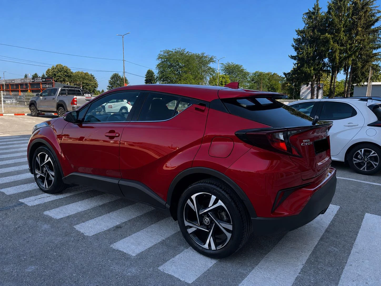 Toyota C-HR 1.8 Hybrid, снимка 2 - Автомобили и джипове - 55663570