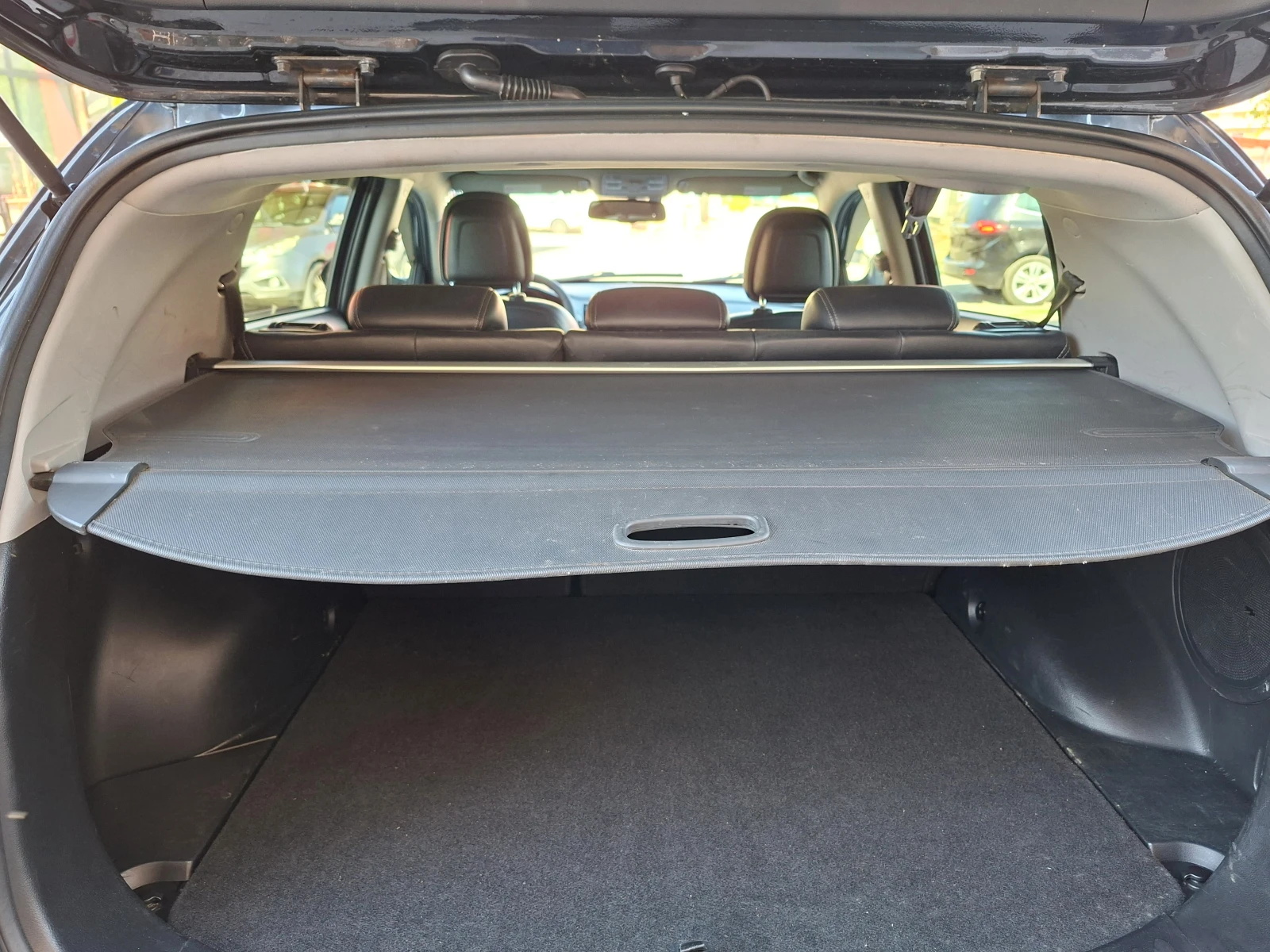 Kia Sportage 2.0CRDI 4x4 , кейлес , кожа , автомат., снимка 7 - Автомобили и джипове - 55677119