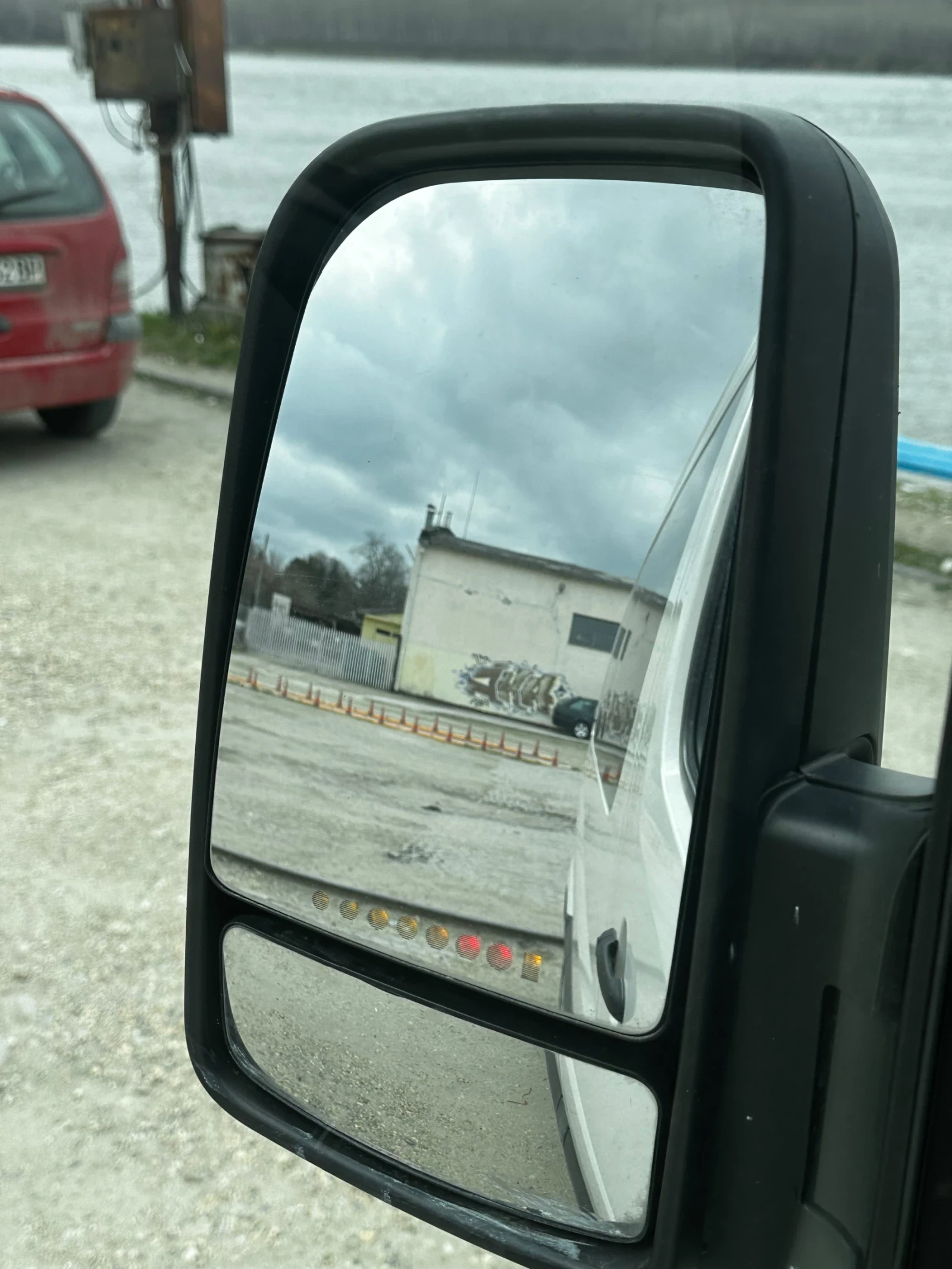 VW Crafter 2.5TDi, снимка 7 - Бусове и автобуси - 54169946