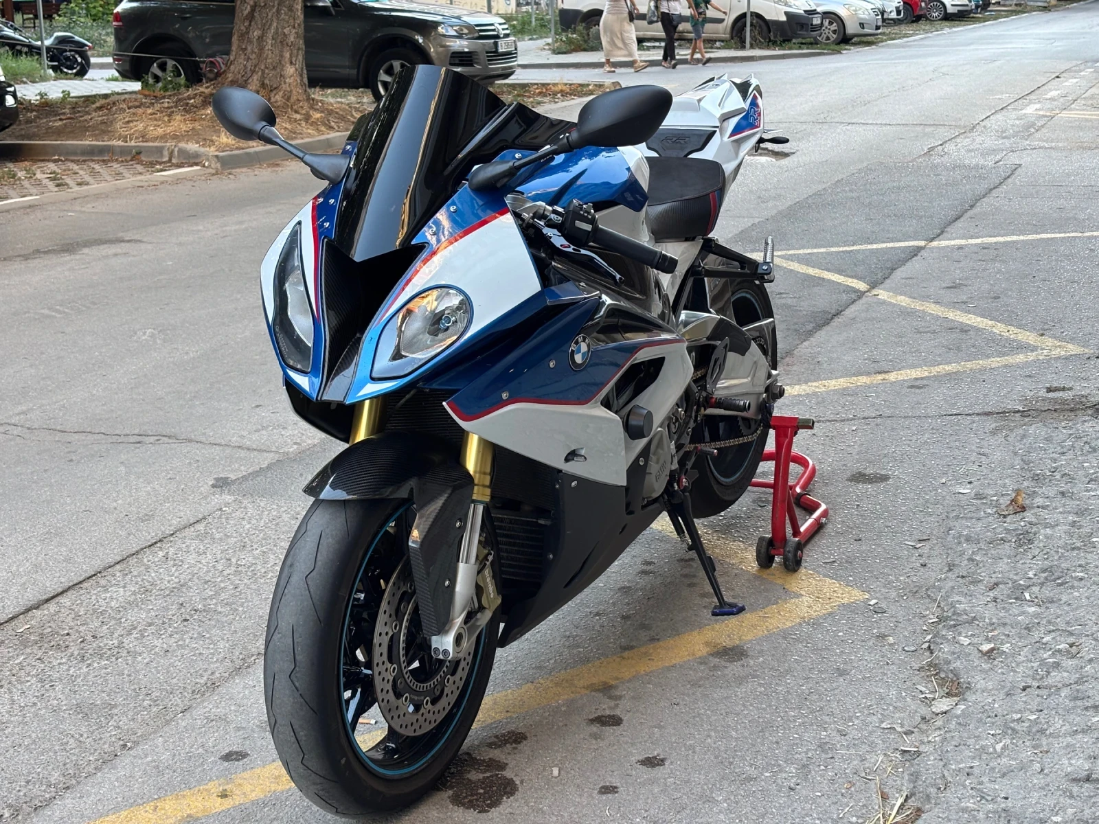 BMW S