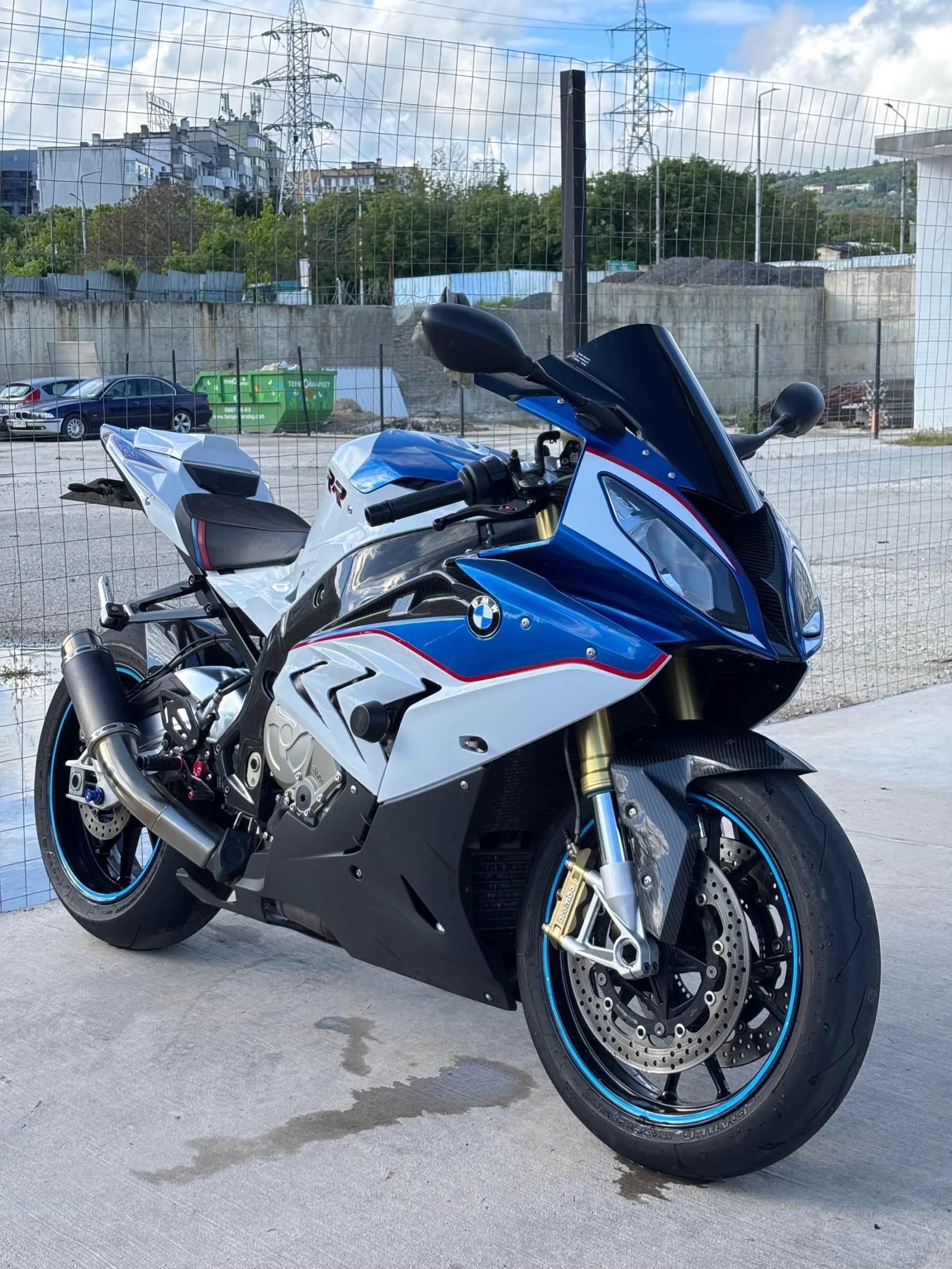 BMW S