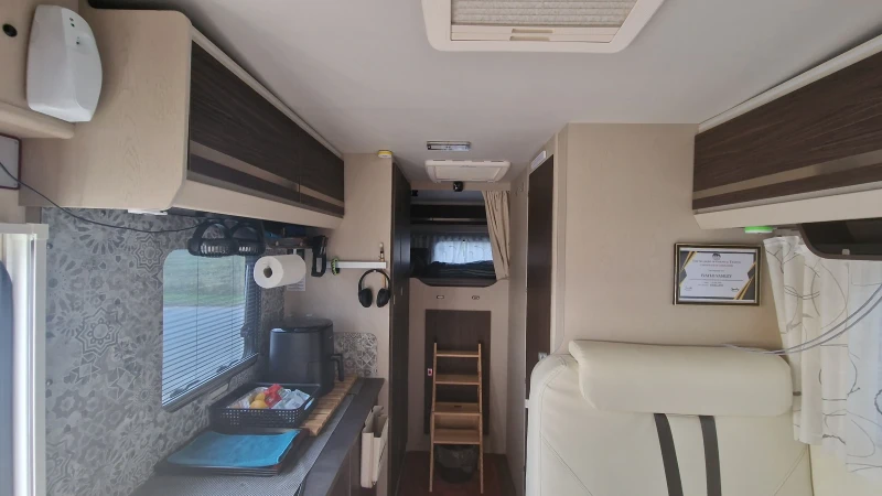 Кемпер Rimor Seal 5, снимка 9 - Каравани и кемпери - 52507366