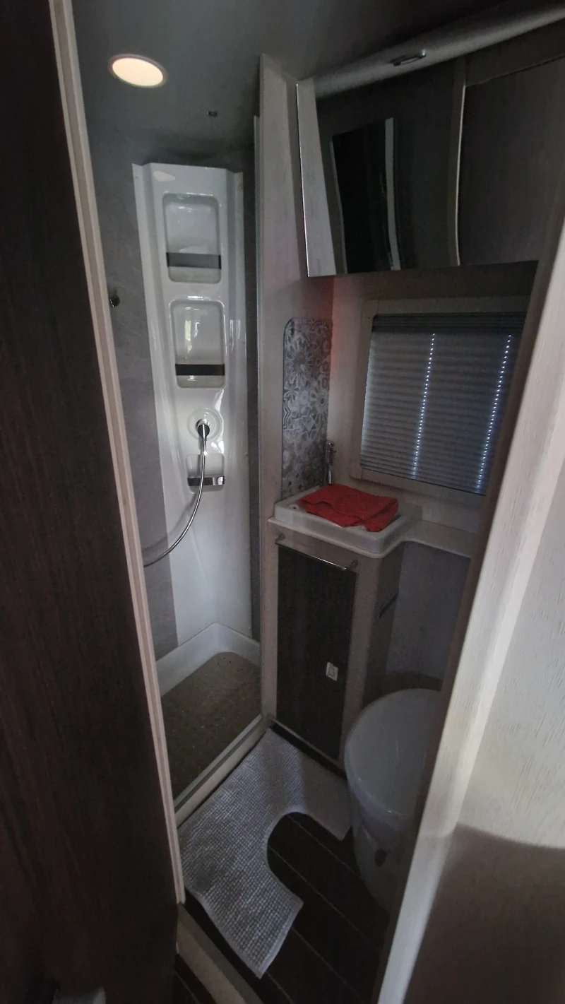 Кемпер Rimor Seal 5, снимка 12 - Каравани и кемпери - 52507366