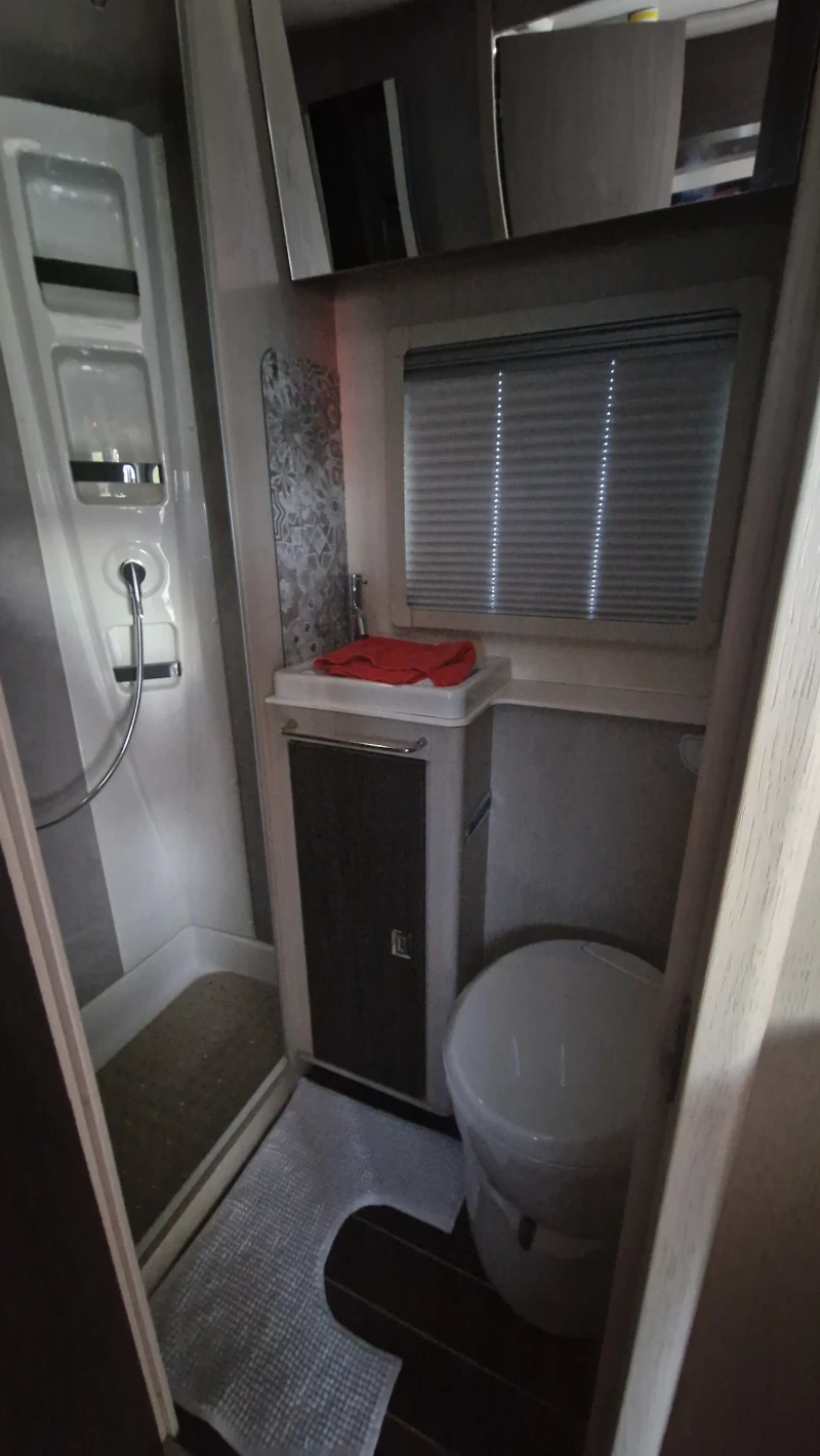 Кемпер Rimor Seal 5, снимка 11 - Каравани и кемпери - 52507366