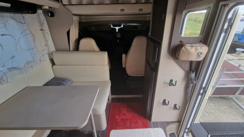 Кемпер Rimor Seal 5, снимка 8 - Каравани и кемпери - 52507366