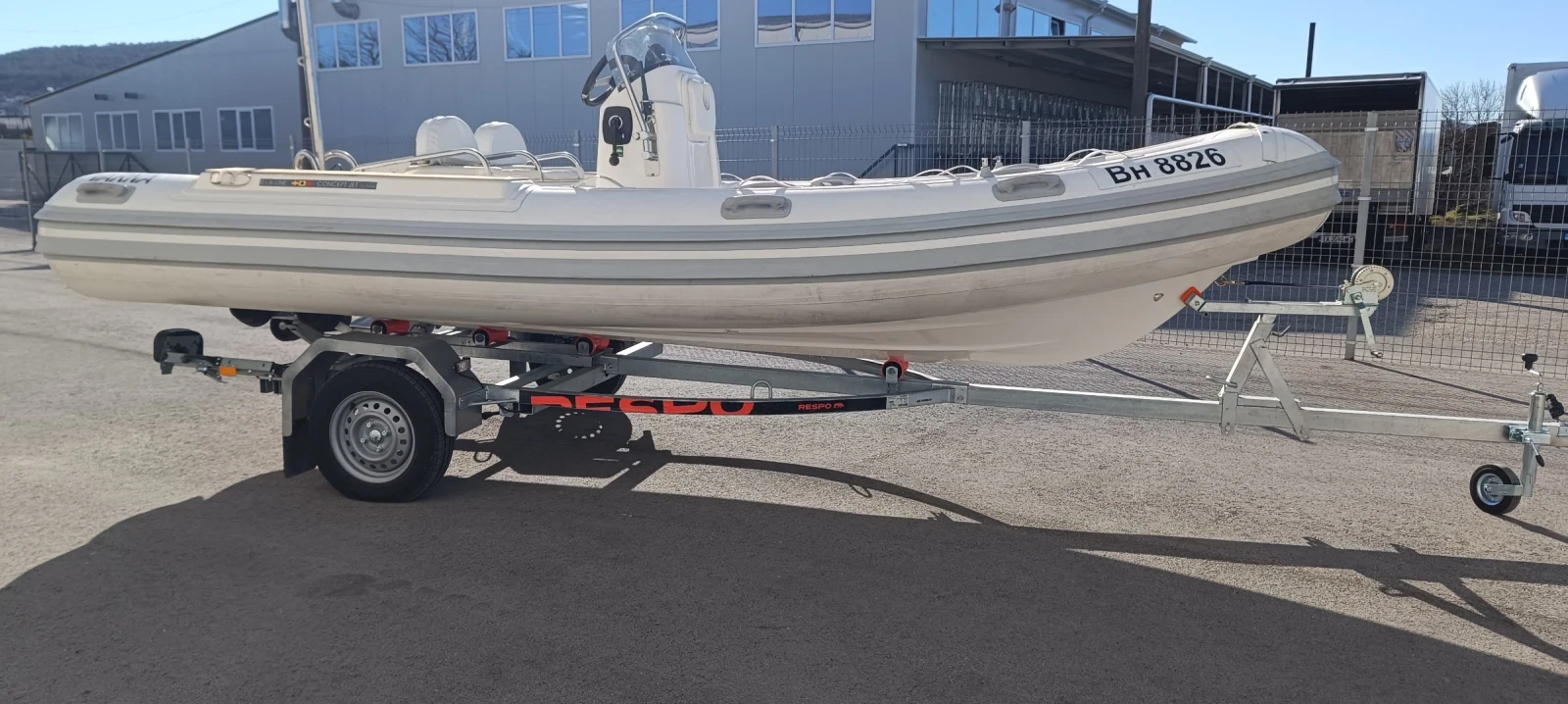 Надуваема лодка Pischel Ribline 4.7 Jet, снимка 2 - Воден транспорт - 53802364