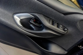 Toyota Yaris 1.5 Hybrid, снимка 9