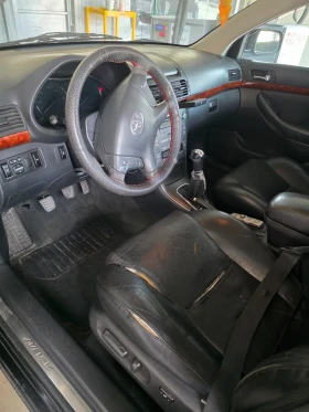 Toyota Avensis Комби, снимка 13