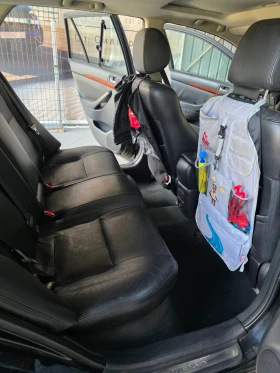 Toyota Avensis Комби, снимка 8