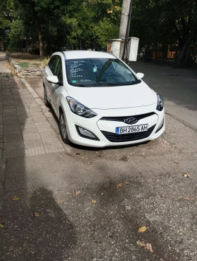     Hyundai I30 1.4 crdi   + .